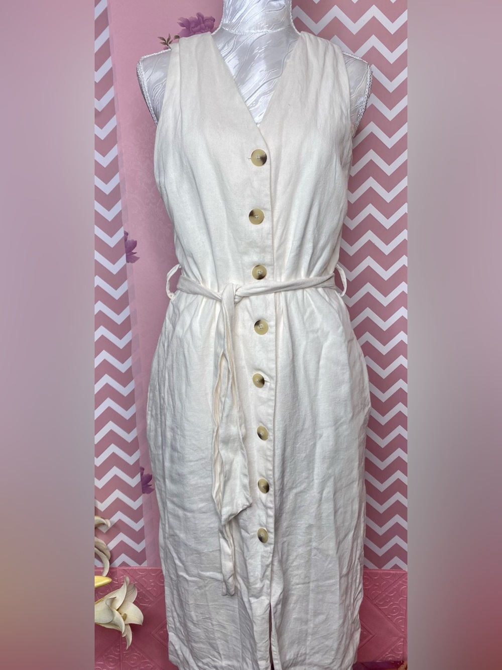 π· Birch White Linen Blend 90s Sleeveless Button-Front Midi Dress with Tie Belt π· - Picture 4 of 9